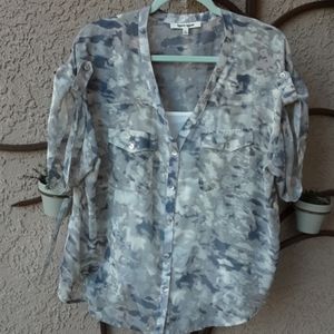 Daniel Rainn Camo‎ Twin Set Women's Animal Print Short Sleeve Blouse